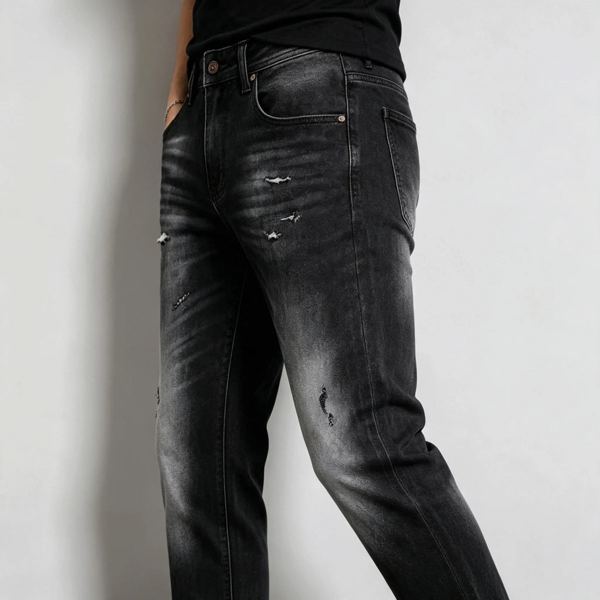 Jean Noir Dégradé Coupe Droite Homme – Effet Déchiré & Wash