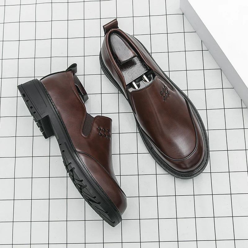 Fashion Casual Leather Shoes For Men High Quality Office Formal Dress Shoes Men Classic Brogues Social Business Loafers Male