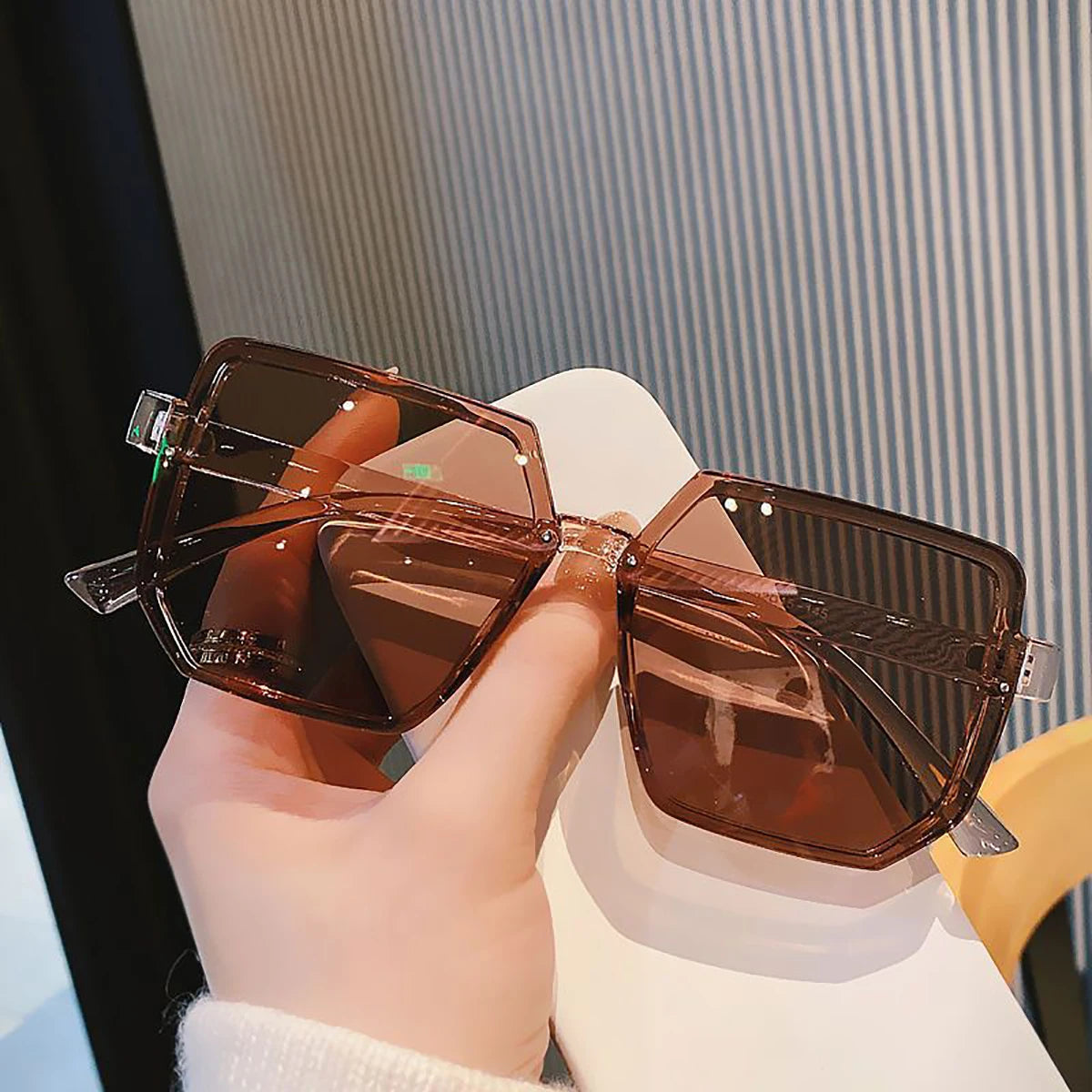 Lunettes de Soleil Vintage Grande Monture – Style Carré Rétro Mixte | RMM HHX0029