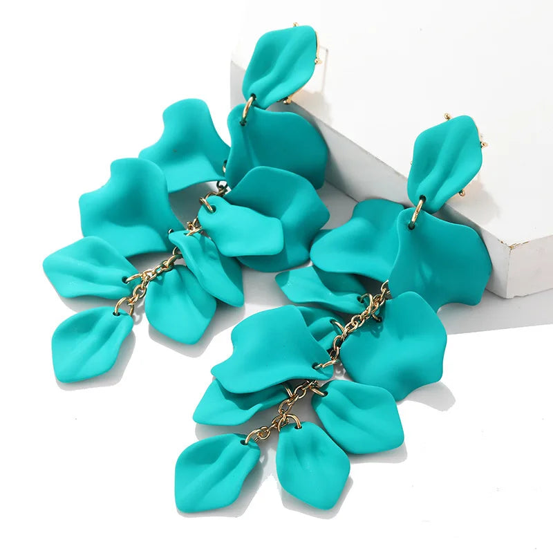 Boucles d'Oreilles Fleurs Multicolores – Pétales & Pompons, Style Tendance