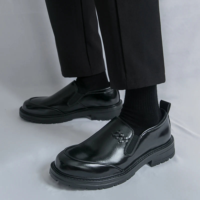 Fashion Casual Leather Shoes For Men High Quality Office Formal Dress Shoes Men Classic Brogues Social Business Loafers Male