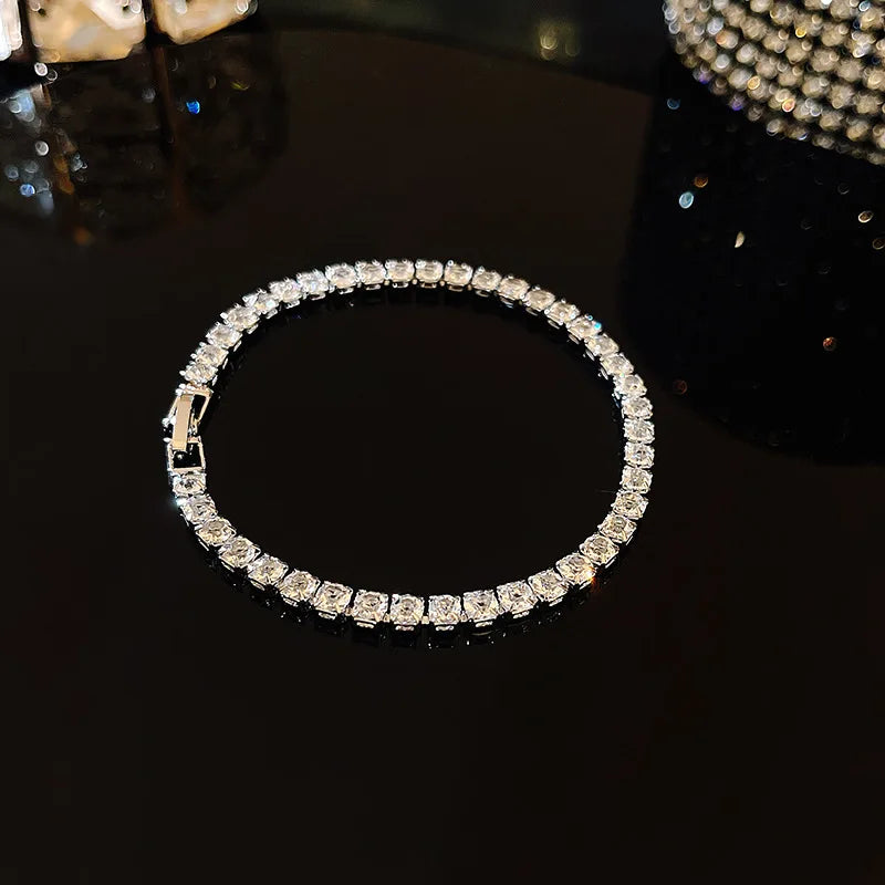 Bracelet Femme Zircon Carré Plaqué Or 18K – Réglable & Strass