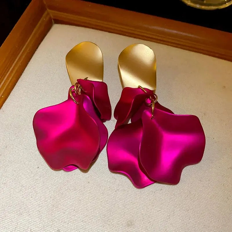 Boucles d'Oreilles Fleurs Multicolores – Pétales & Pompons, Style Tendance
