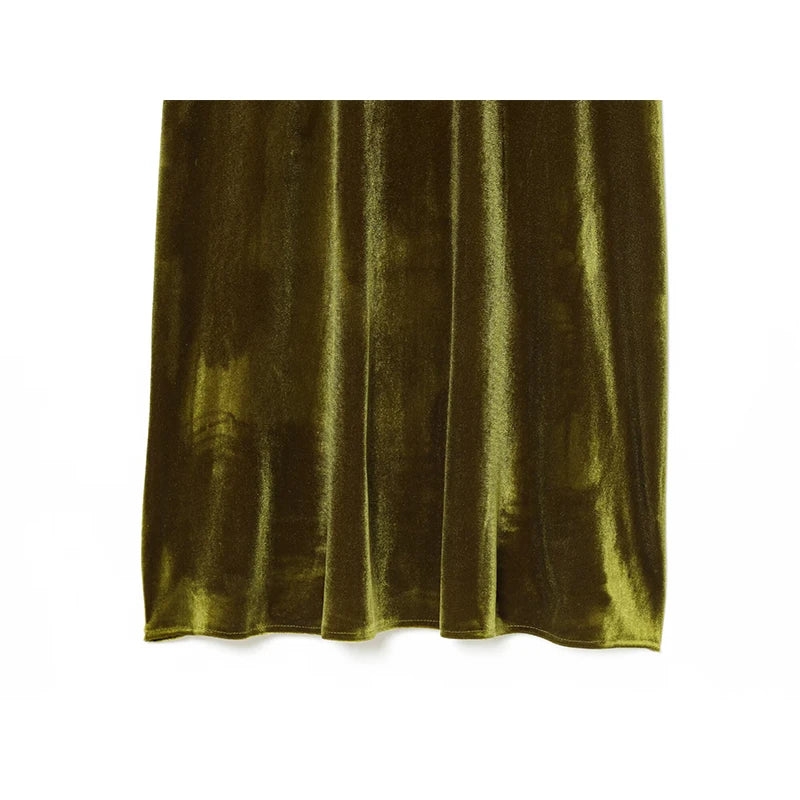 Robe Longue Velours Vert Bouteille – Dos Nu, Bretelles, Coupe A-Line Élégante