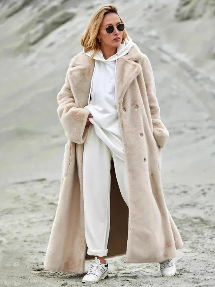 Manteau Long en Fausse Fourrure Femme – Coupe Ample, Col Rabattu, Luxe Streetwear Hiver 2025