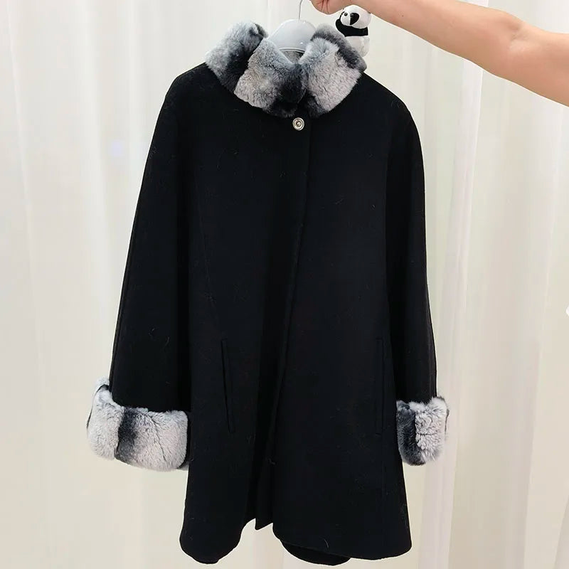 Cape en Laine Femme – Col en Fourrure de Lapin Rex, Coupe Ample Luxe Automne Hiver
