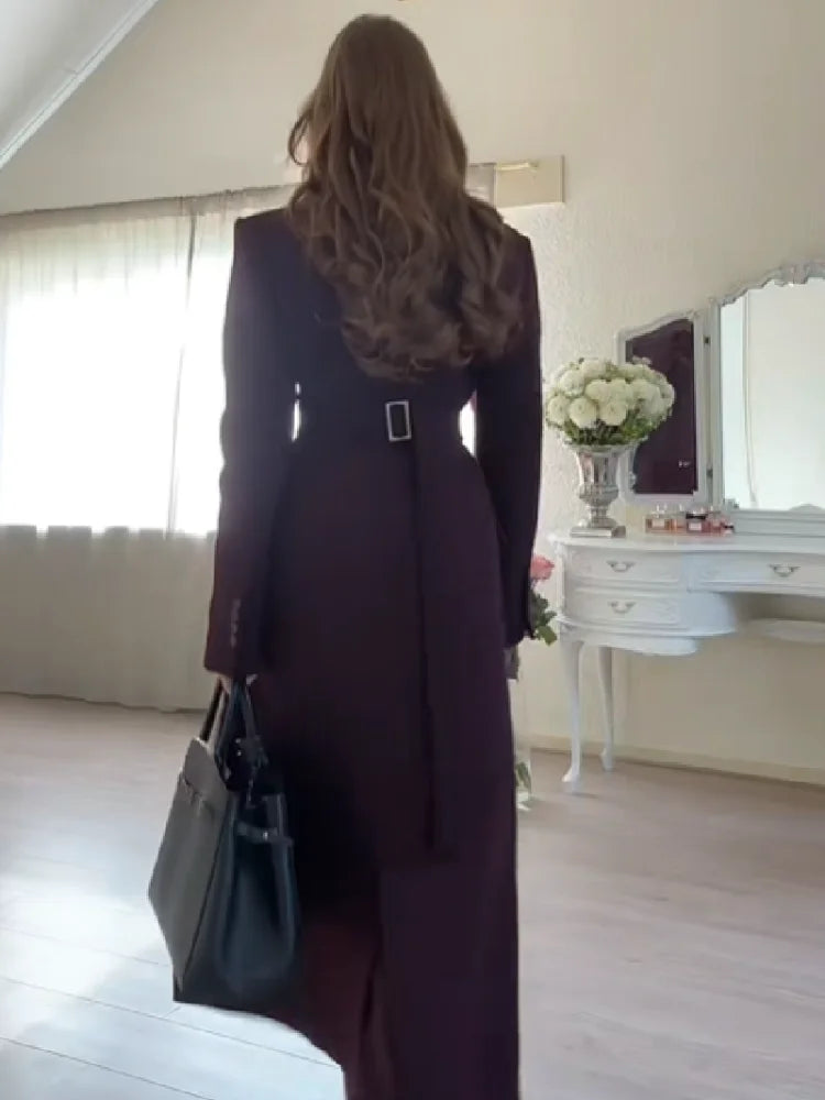 Manteau Long Femme Col V Ceinturé – Épaulettes & Boutonnage Simple | Hiver 2025