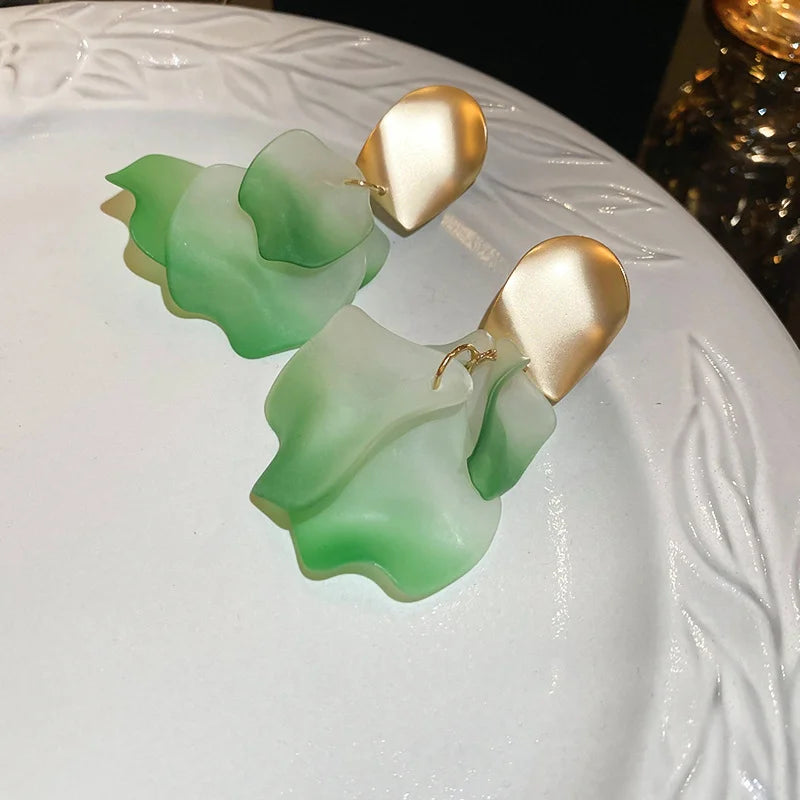 Boucles d'Oreilles Fleurs Multicolores – Pétales & Pompons, Style Tendance