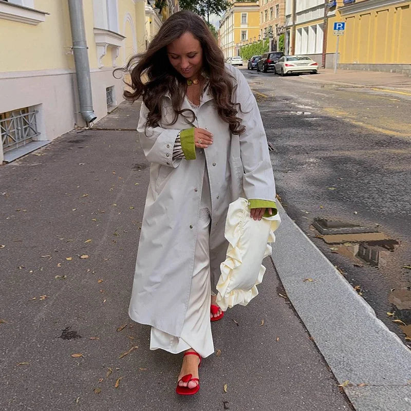 Trench Coat Femme Col Montant – Bouton Métal | Épaules Tombantes | Poches | Long | Casual | S-M-L