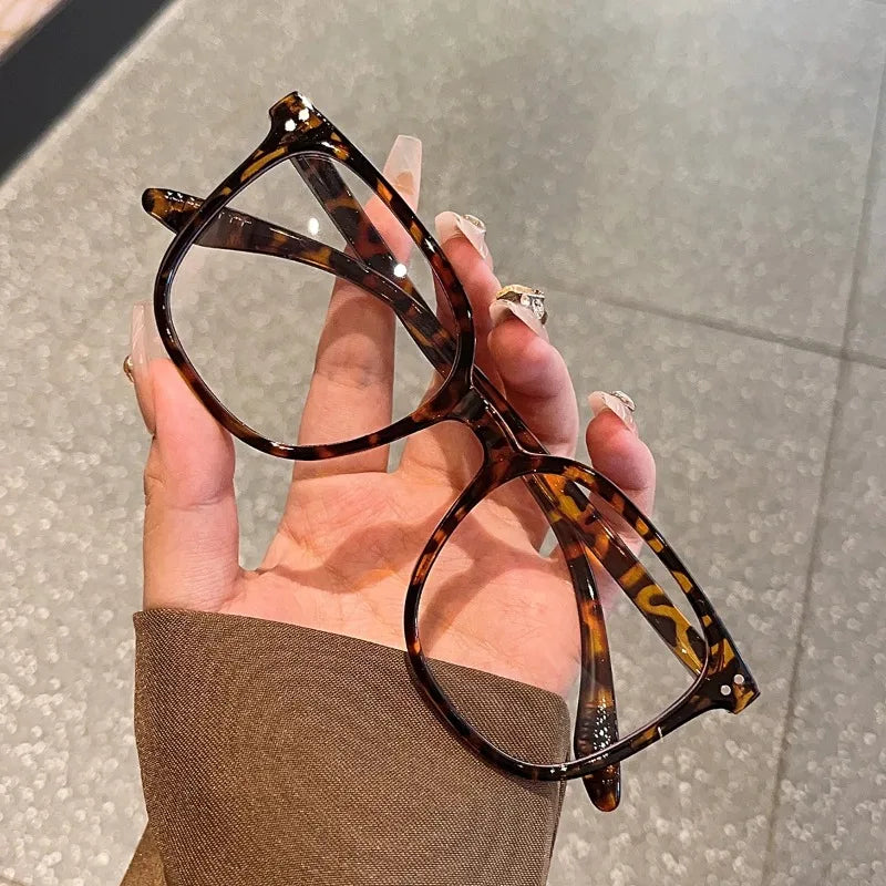 Lunettes de Soleil Carrées Style Rétro – Femme & Homme