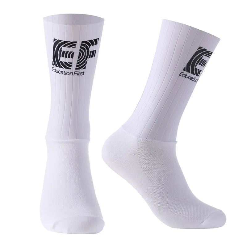2026 Anti Slip seamless Cycling Socks Integral Moulding High-tech Bike Sock Compression Bicycle Outdoor Running Sport Socks
