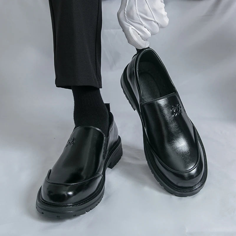 Fashion Casual Leather Shoes For Men High Quality Office Formal Dress Shoes Men Classic Brogues Social Business Loafers Male