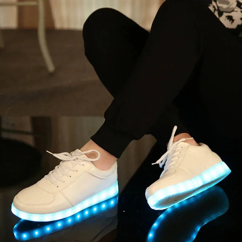 Baskets LED Lumineuses – Chaussures à Lacets Recharge USB Unisexe | Semelle Lumineuse
