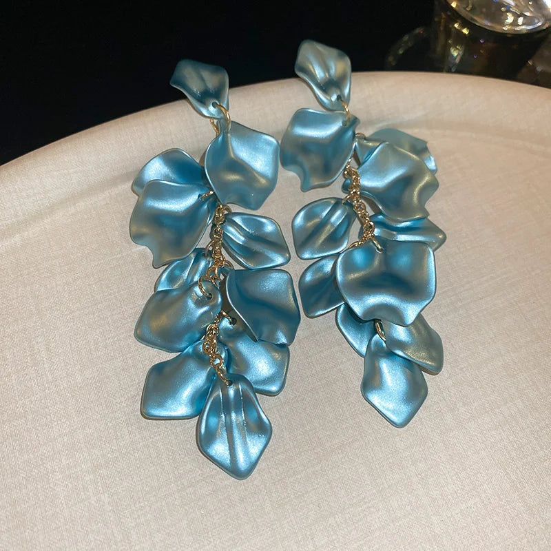 Boucles d'Oreilles Fleurs Multicolores – Pétales & Pompons, Style Tendance