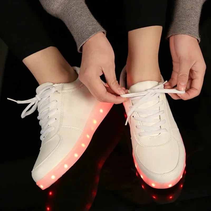 Baskets LED Lumineuses – Chaussures à Lacets Recharge USB Unisexe | Semelle Lumineuse