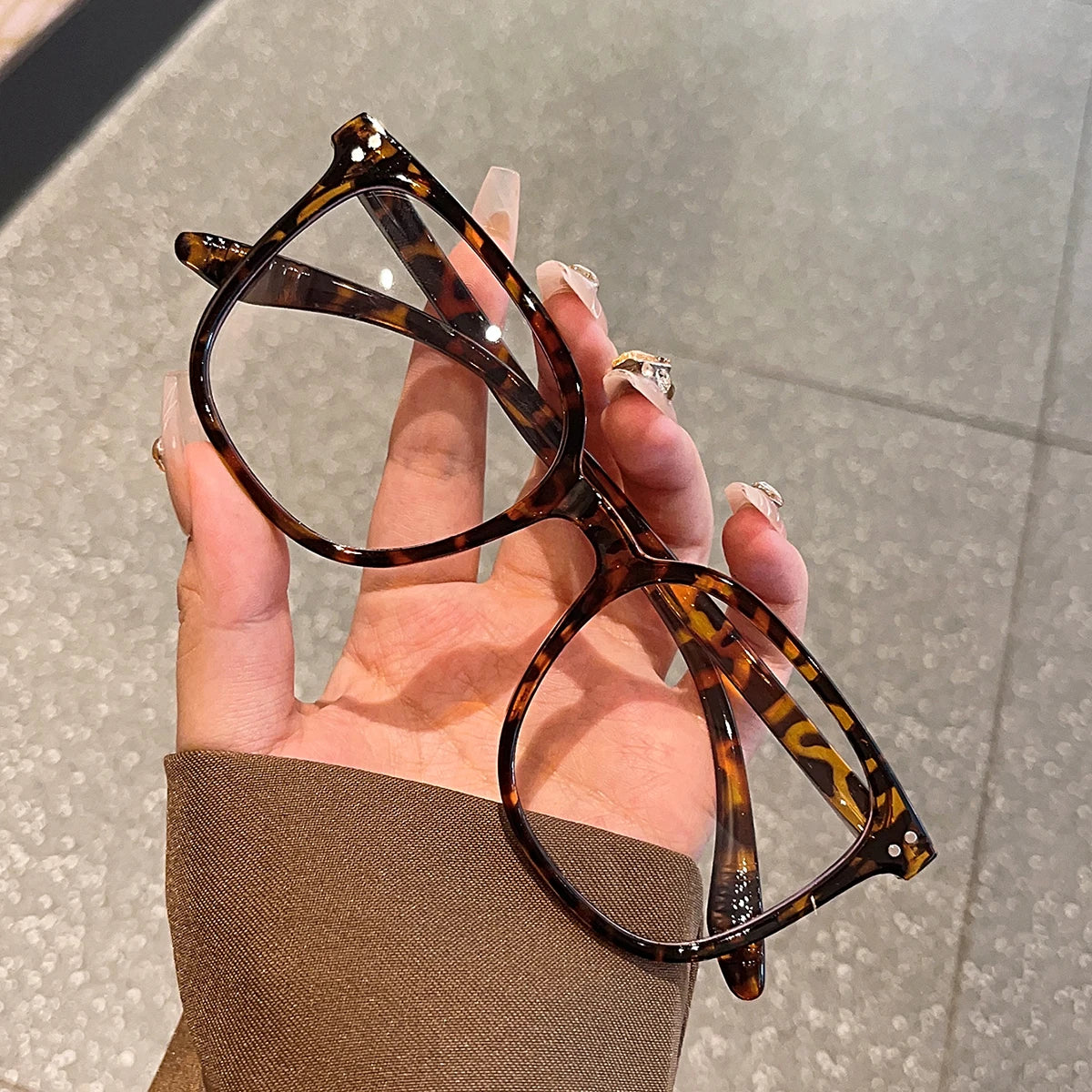 Lunettes de Soleil Carrées Style Rétro – Femme & Homme