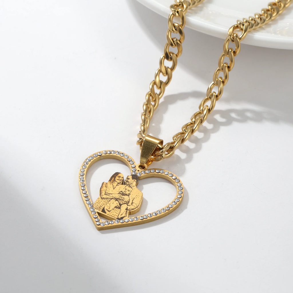 Custom Photo Engraved Necklace Personalized Mother's Day Gift Custom Portrait Pendant Memorial Family Jewelry Gifts for Woman