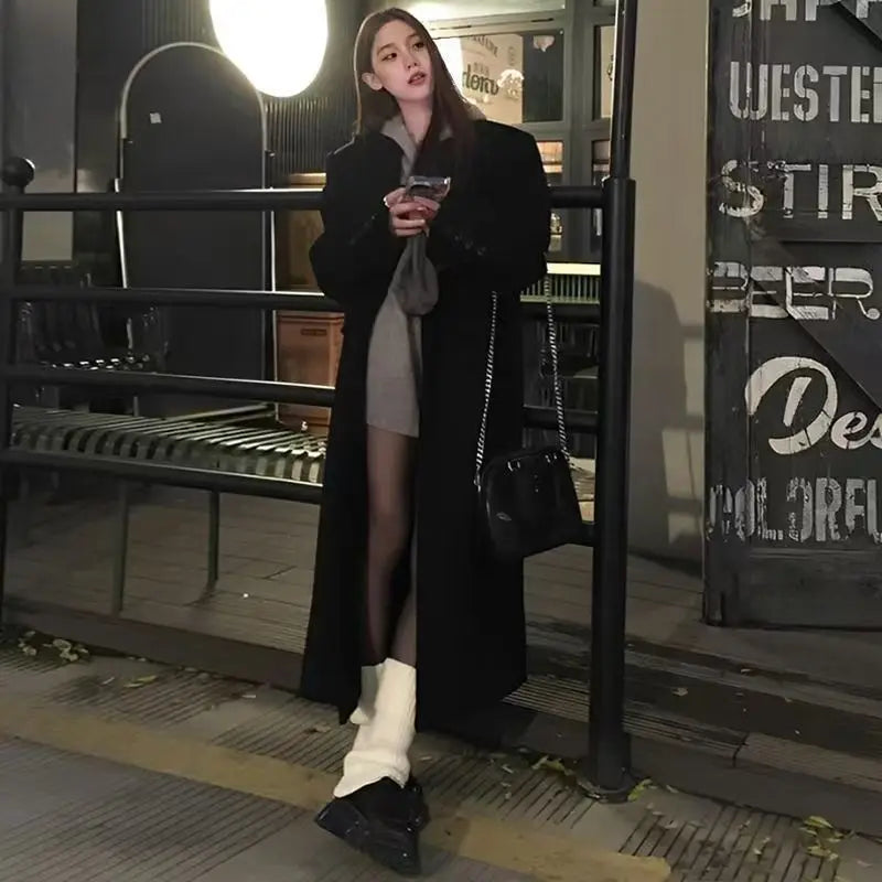Korean Black Woolen Thickened Coat Women French Hepburn Style Retro Double-Breasted Mid-Length Fashion Temperament Loose Jackets