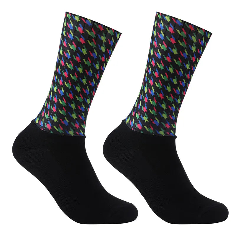 2026 Anti Slip seamless Cycling Socks Integral Moulding High-tech Bike Sock Compression Bicycle Outdoor Running Sport Socks