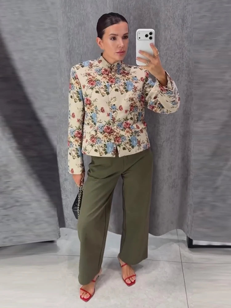 Veste Femme Col Montant à Fleurs – Epaulettes, Boutonnage Simple, Imprimé Vintage, Automne-Hiver 2026