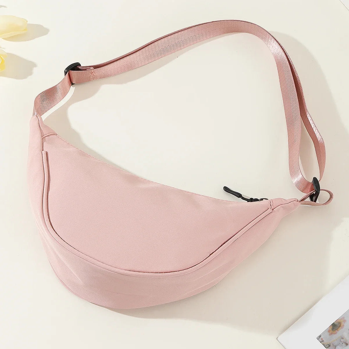 Sac bandoulière mixte en nylon – Léger, spacieux, plusieurs coloris