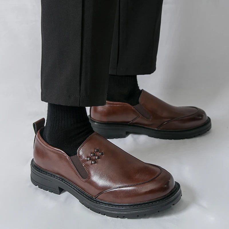 Fashion Casual Leather Shoes For Men High Quality Office Formal Dress Shoes Men Classic Brogues Social Business Loafers Male