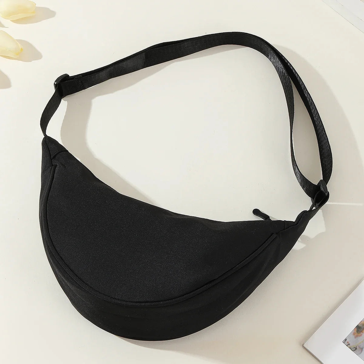 Sac bandoulière mixte en nylon – Léger, spacieux, plusieurs coloris