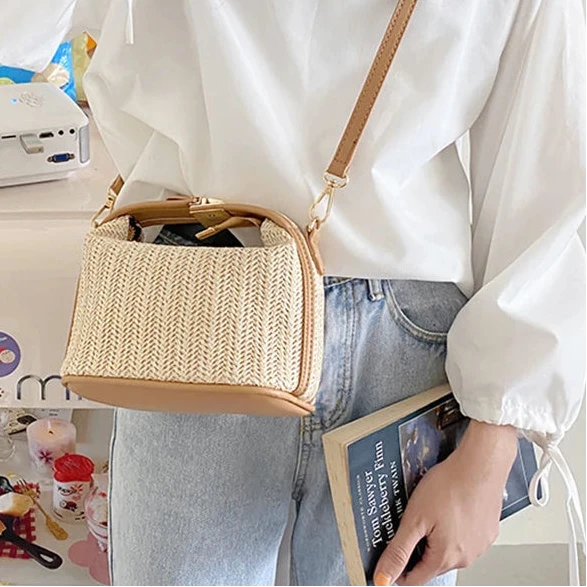 Sac en Paille Bohème – Petit Sac Seau Tressé Style Balnéaire