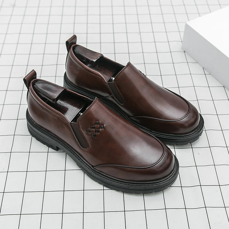 Fashion Casual Leather Shoes For Men High Quality Office Formal Dress Shoes Men Classic Brogues Social Business Loafers Male