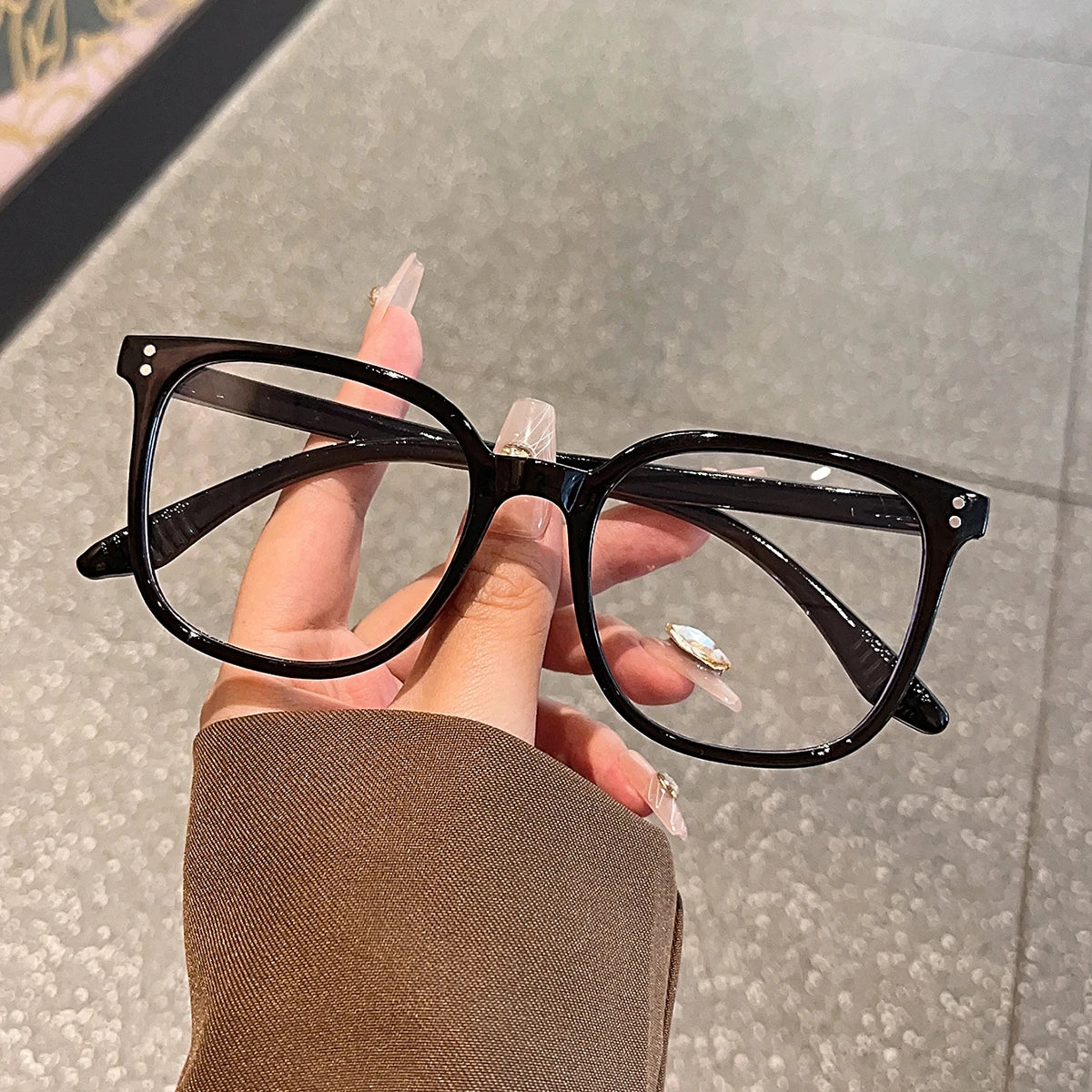 Lunettes de Soleil Carrées Style Rétro – Femme & Homme