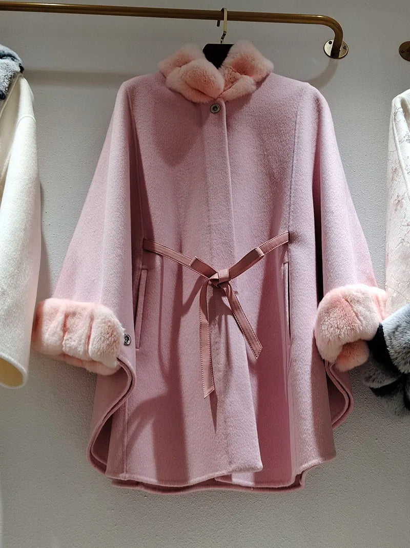 Cape en Laine Femme – Col en Fourrure de Lapin Rex, Coupe Ample Luxe Automne Hiver