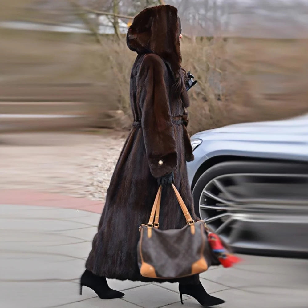 Manteau Long Femme Fausse Fourrure à Capuche – Hiver 2026 | Luxe & Chaleur