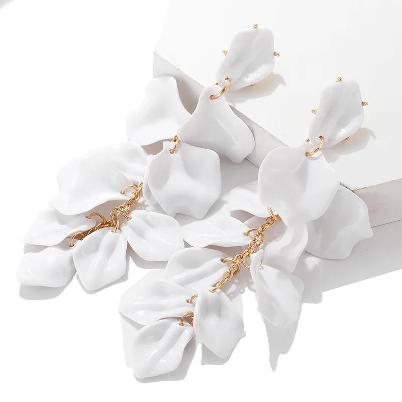 Boucles d'Oreilles Fleurs Multicolores – Pétales & Pompons, Style Tendance