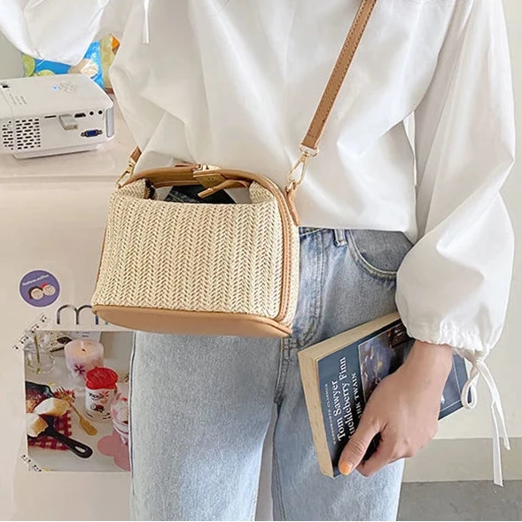Sac en Paille Bohème – Petit Sac Seau Tressé Style Balnéaire