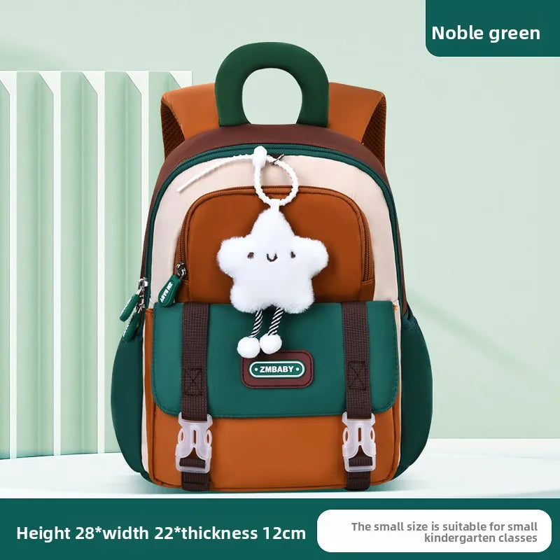New Lightweight Waterproof Cartoon Backpack for Kindergarten Boys Girls Elementary School Students Cute Anti-Splash Design